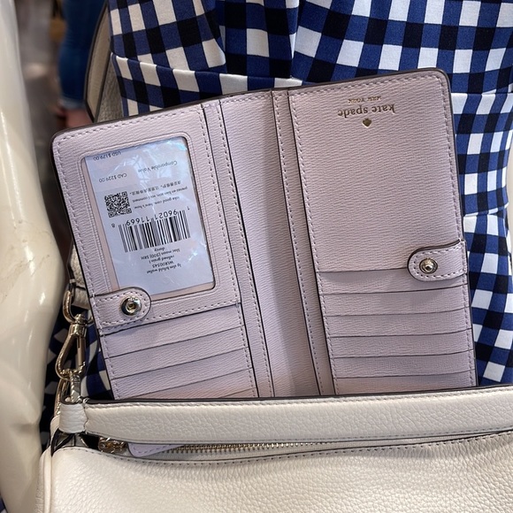 Kate Spade Darcy Large Slim Bifold Wallet
Lilac Moon - Picture 10 of 16